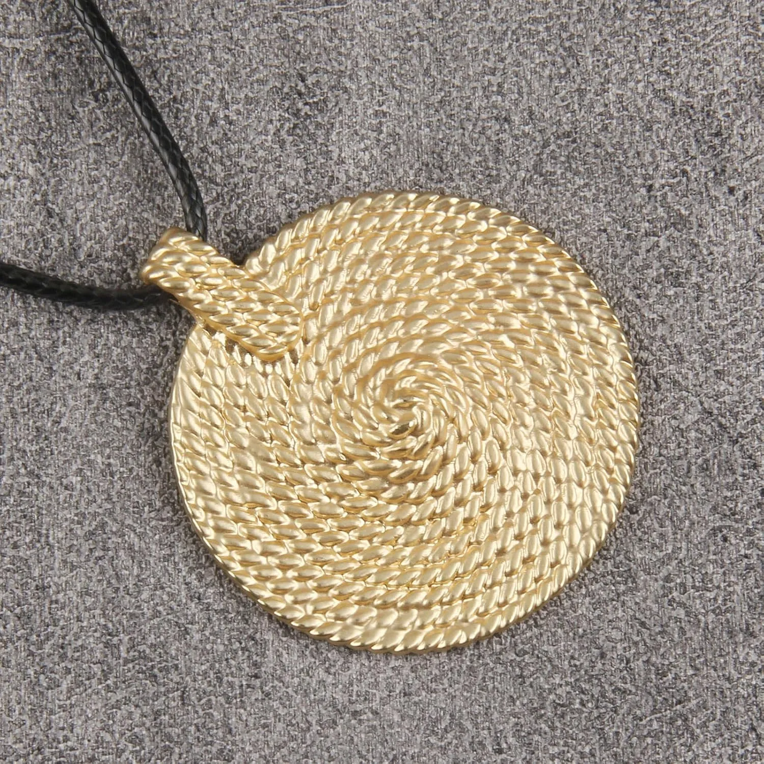 Boho Necklaces for Women Chunky Circle Necklace Layered Boho Circle Leather Choker Necklace Long Vintage Necklaces Bohemian Jewlery Gifts