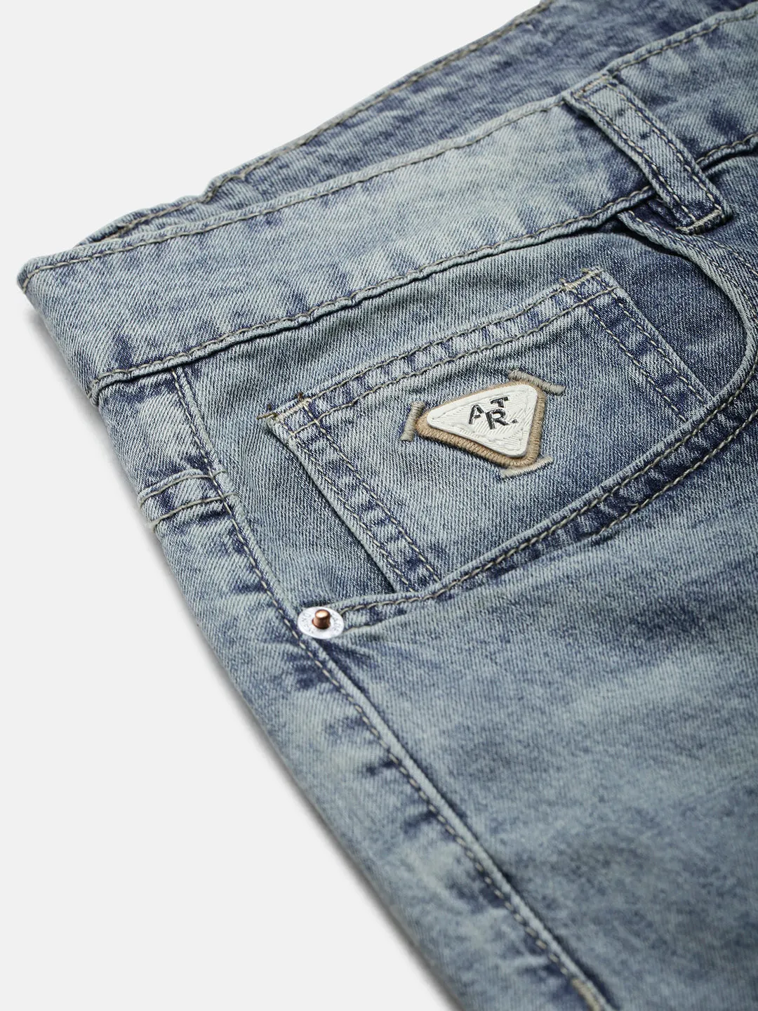 Men Blue Distressed Relaxed Fit Jeans