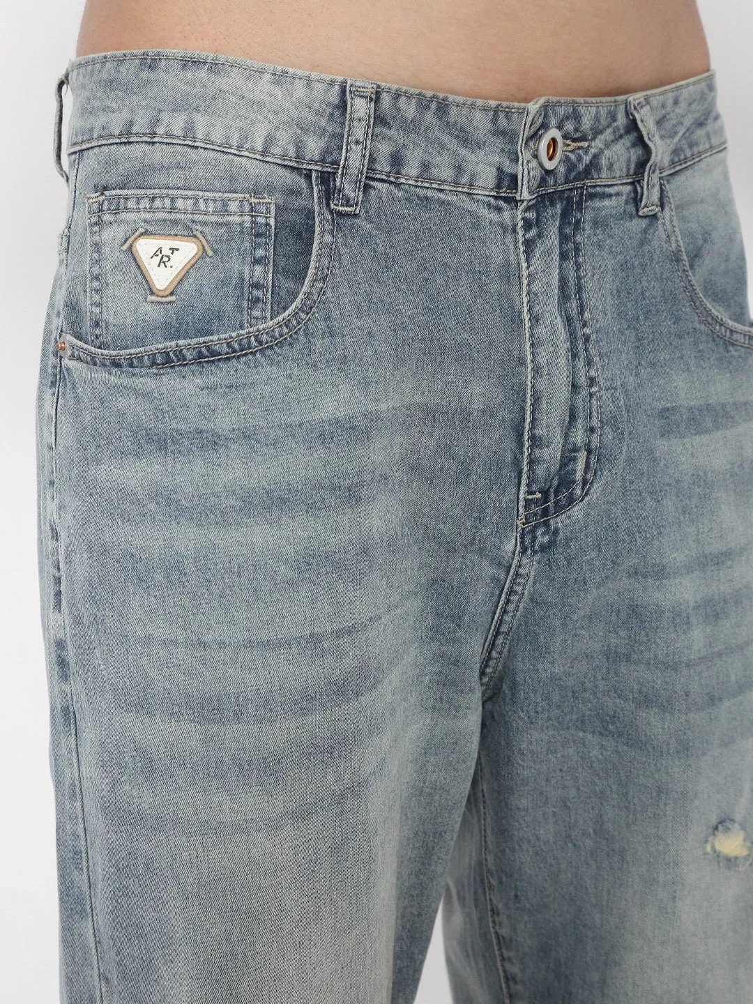 Men Blue Distressed Relaxed Fit Jeans
