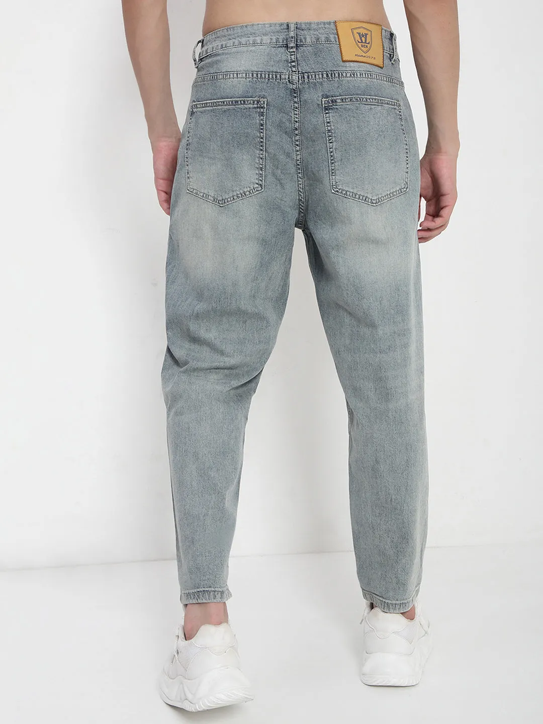 Men Blue Distressed Relaxed Fit Jeans