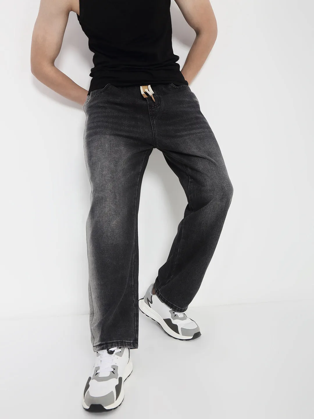 Men Faded Grey Relaxed Fit Jeans