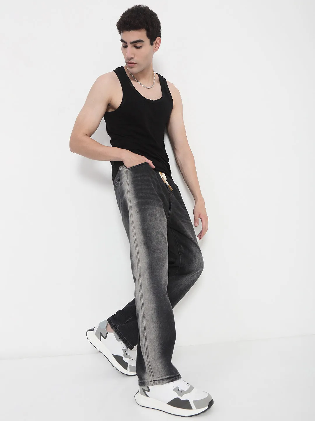Men Faded Grey Relaxed Fit Jeans