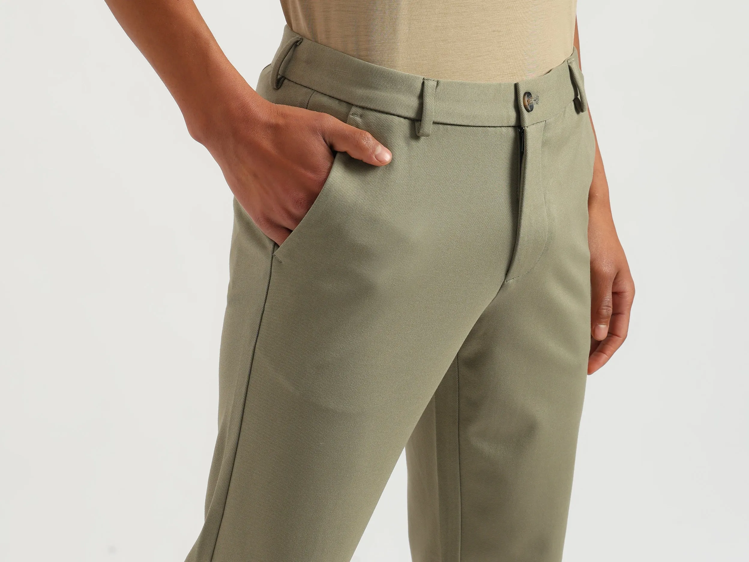 Solid Slim Fit Twill Knit Trousers
