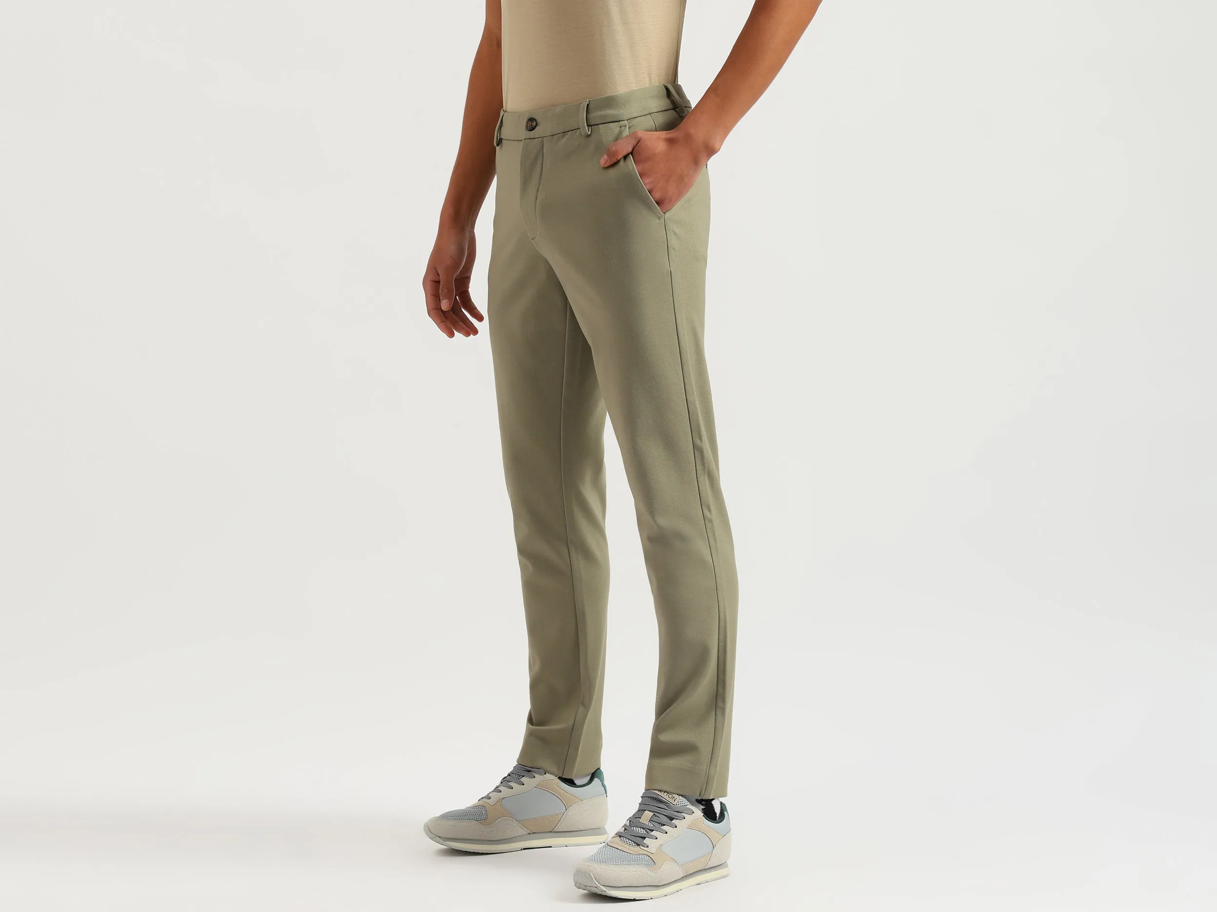 Solid Slim Fit Twill Knit Trousers